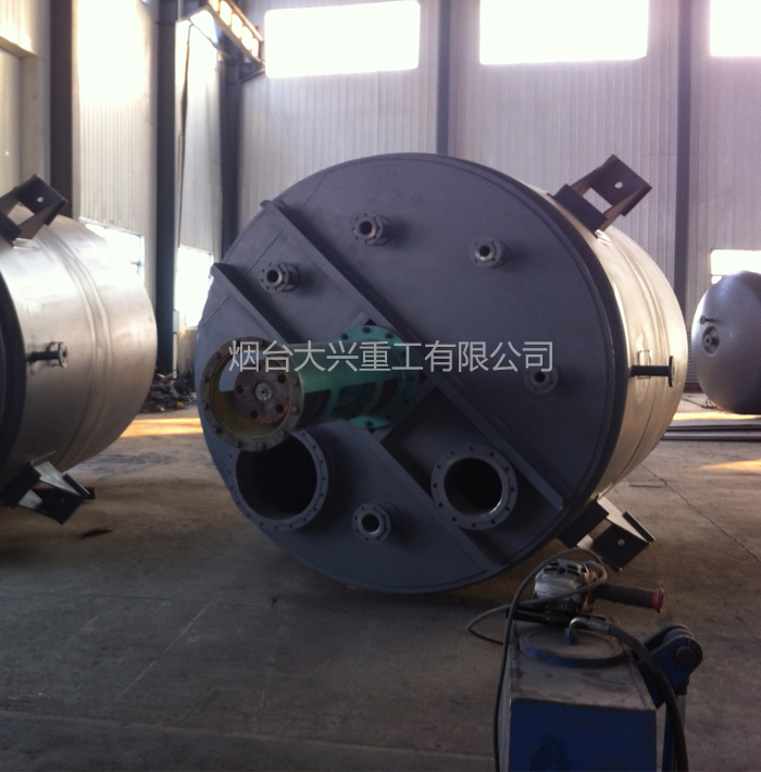 鈦復(fù)合板反應(yīng)釜